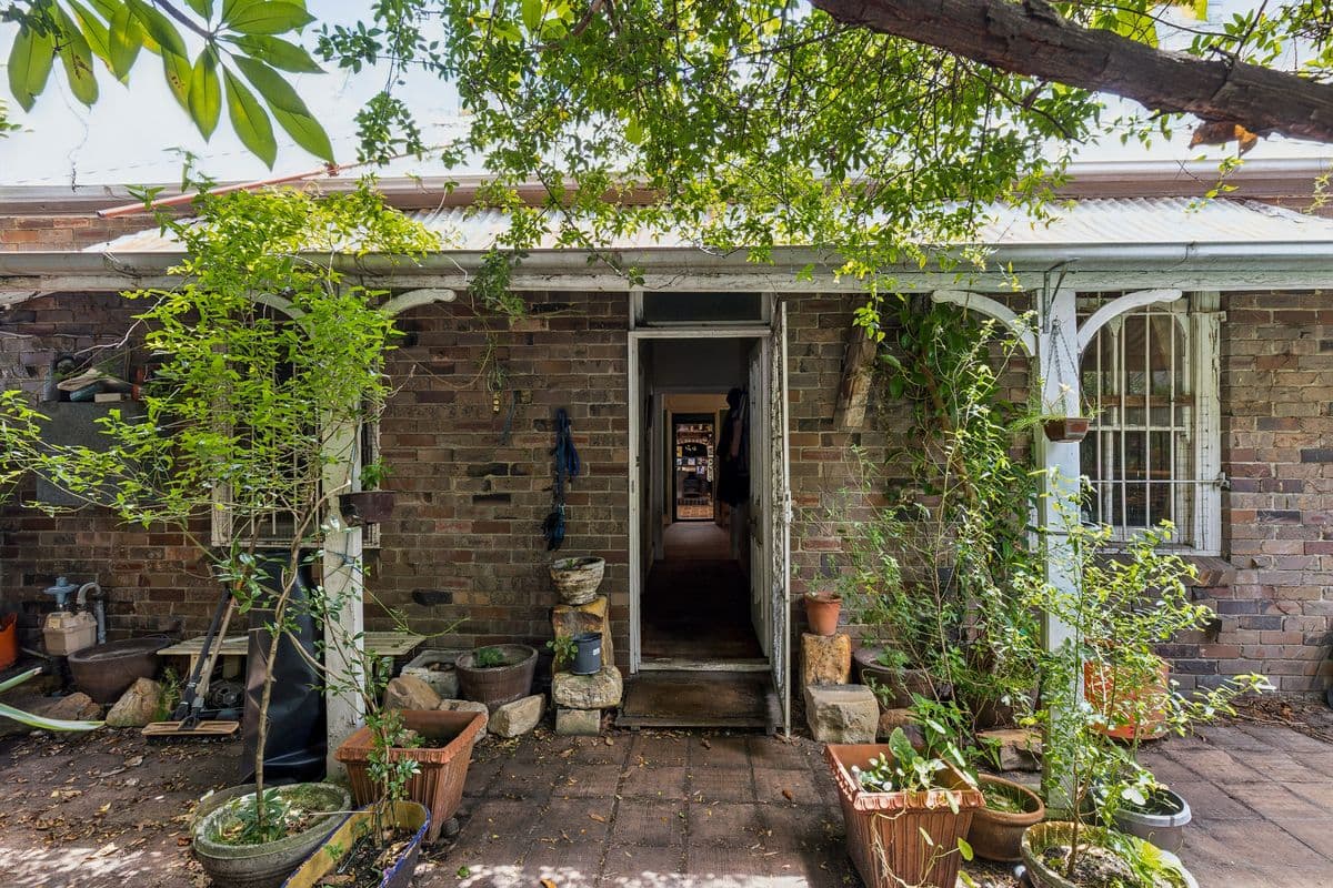 91 MULLENS STREET