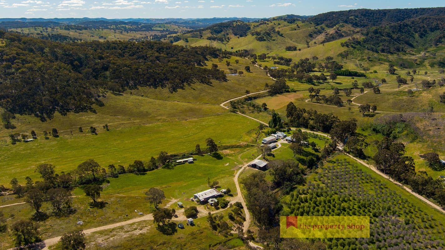 1466 Campbells Creek Road