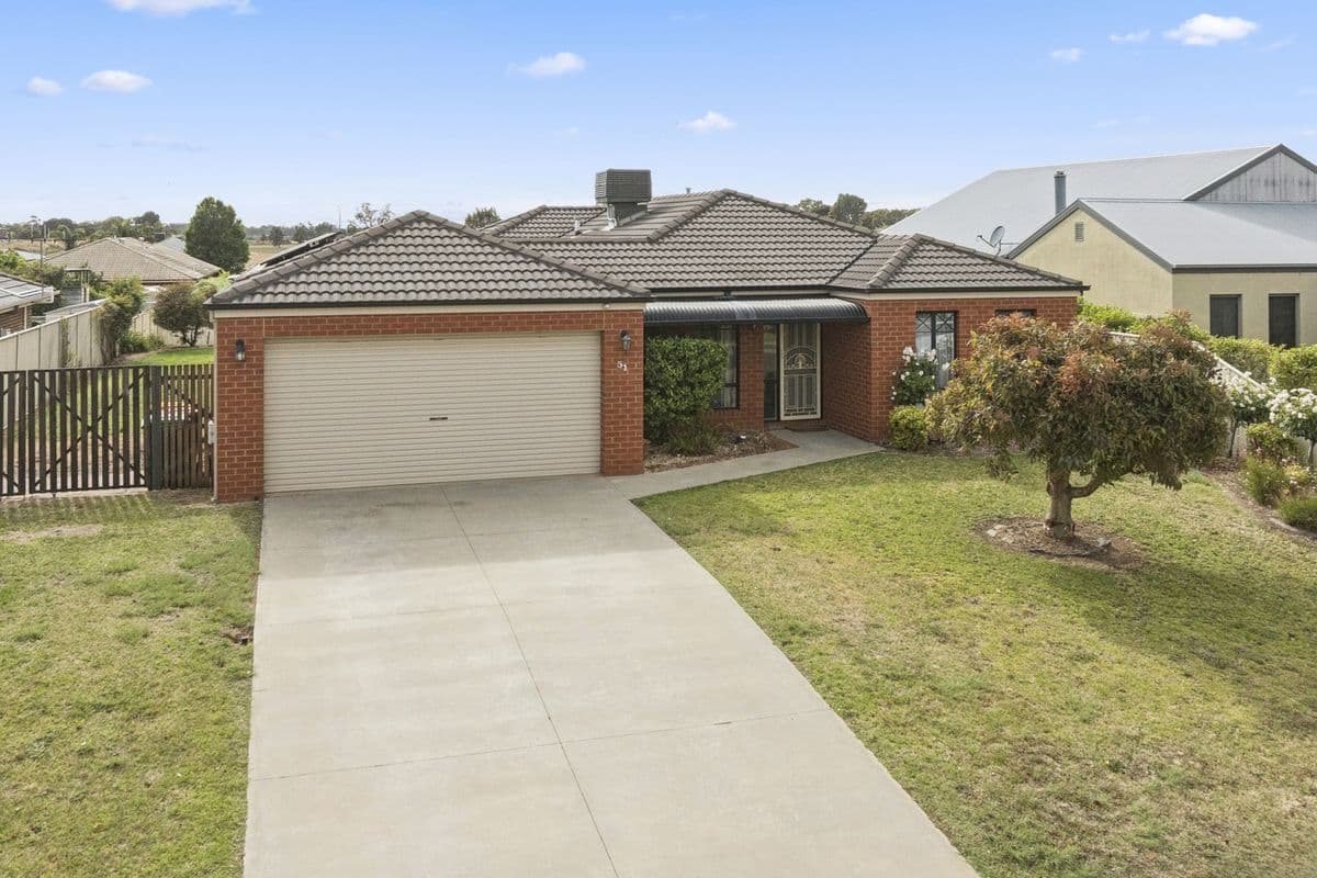 51 Buchanans Road