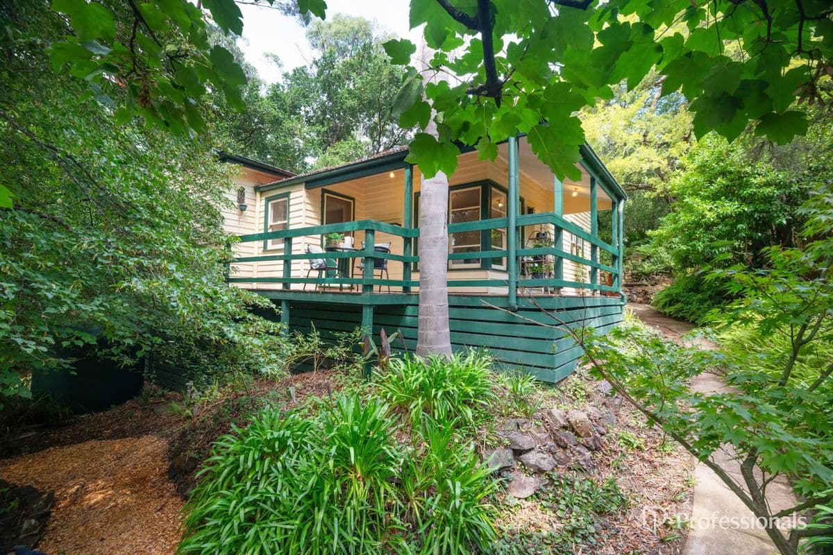 11 RIVERSIDE DRIVE