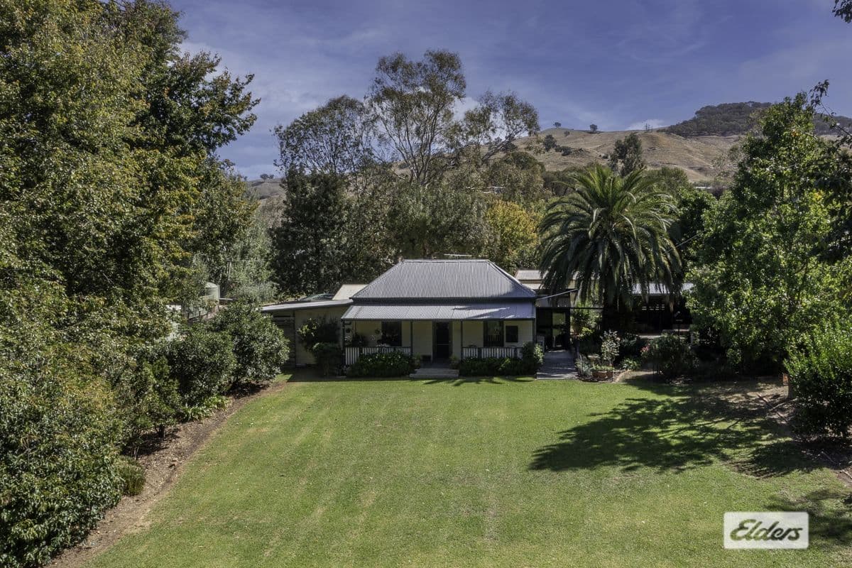 2 Rosella Court