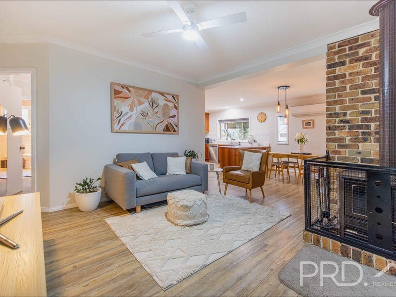 4 Travers Street, Adelong