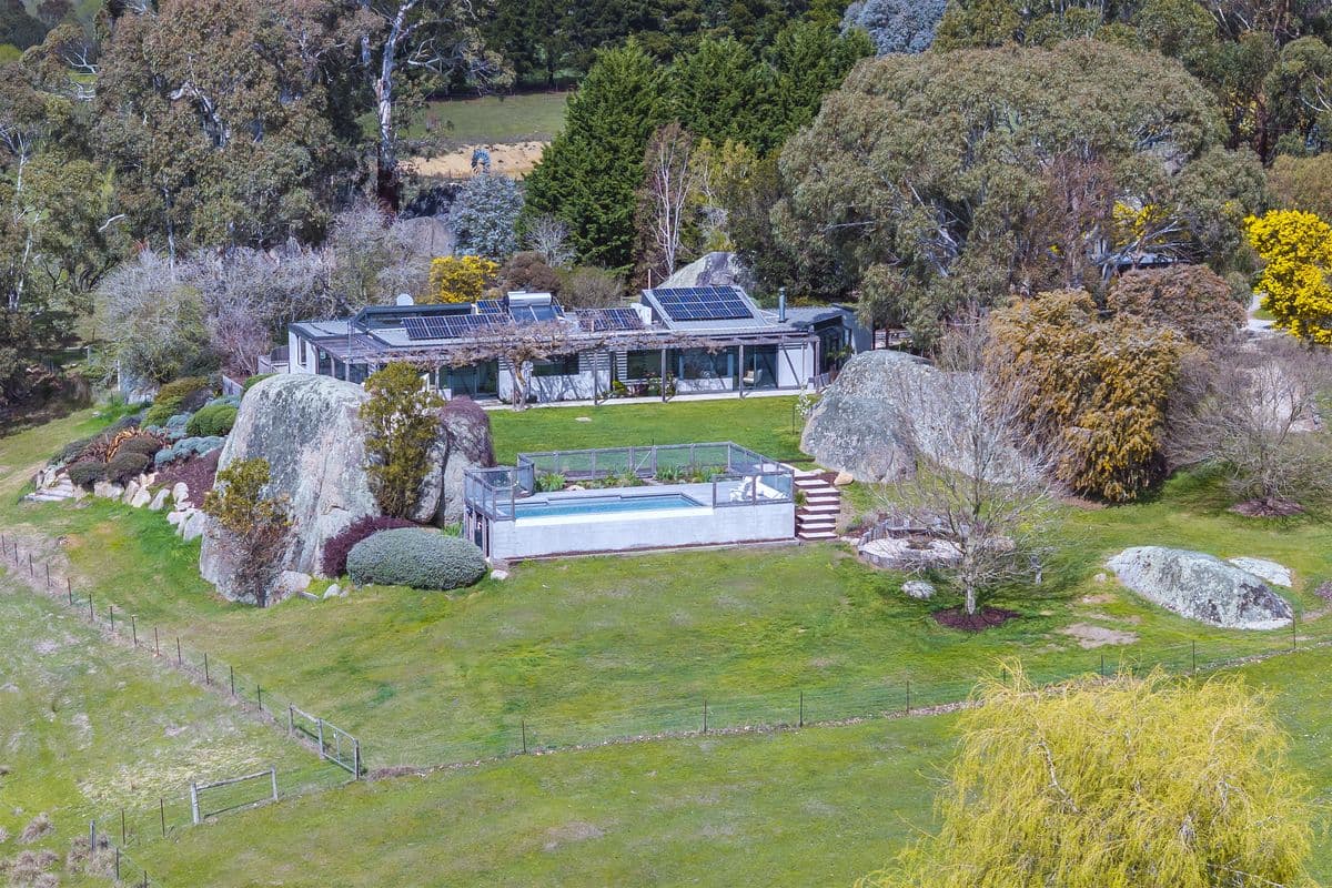 15 Balls Lane