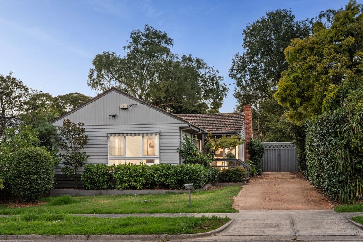 10 Walwa Street
