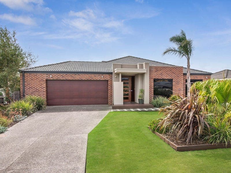 6 Lake View Drive, Safety Beach