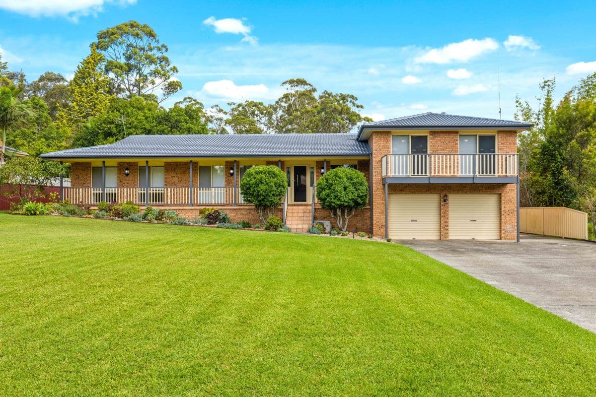 27 Lochaven Drive