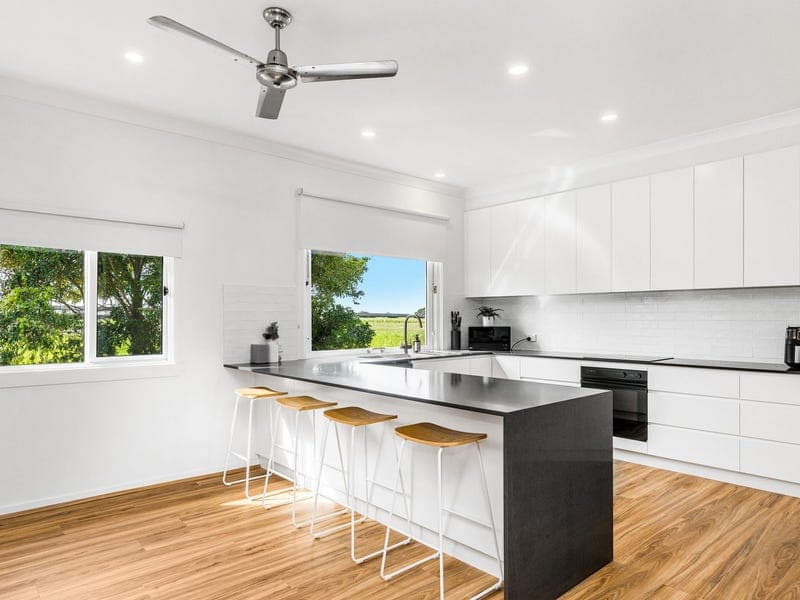 230 Baraang Drive, Broadwater